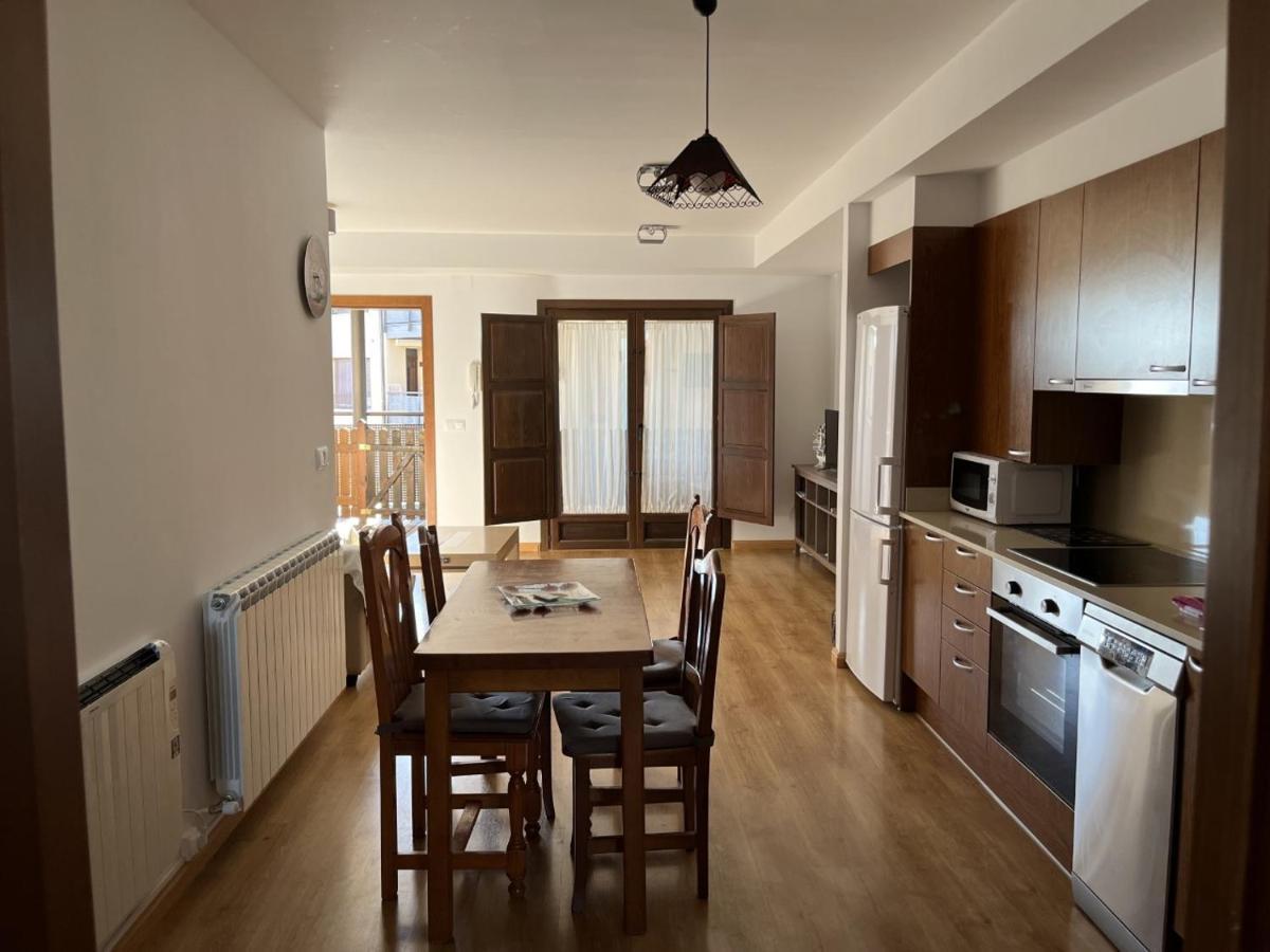 Apartamentos Turisticos Rio Gallego Fontellas  エクステリア 写真