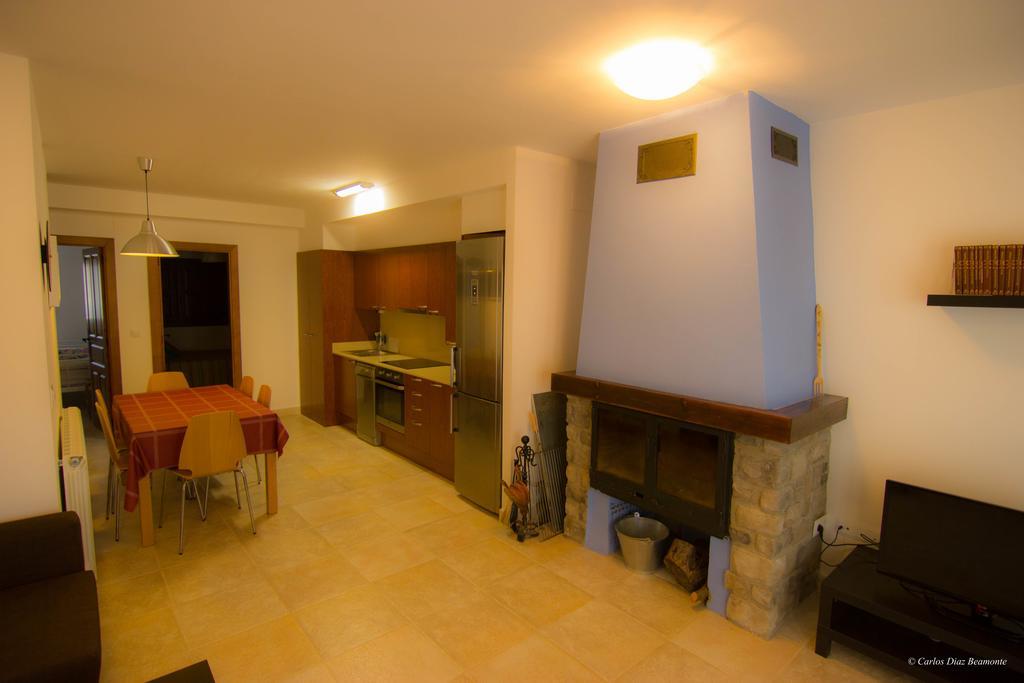 Apartamentos Turisticos Rio Gallego Fontellas  エクステリア 写真