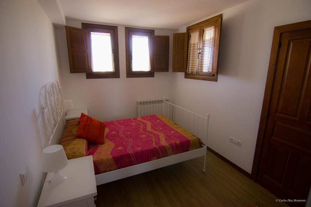 Apartamentos Turisticos Rio Gallego Fontellas  エクステリア 写真