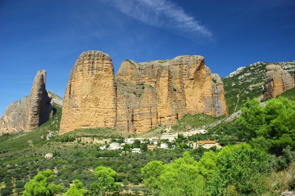 Apartamentos Turisticos Rio Gallego Fontellas  エクステリア 写真